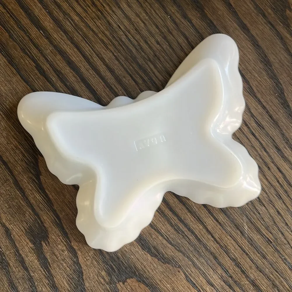 AVON White Milk‎ Glass Butterfly Vanity Trinket Ring Soap Dish 6